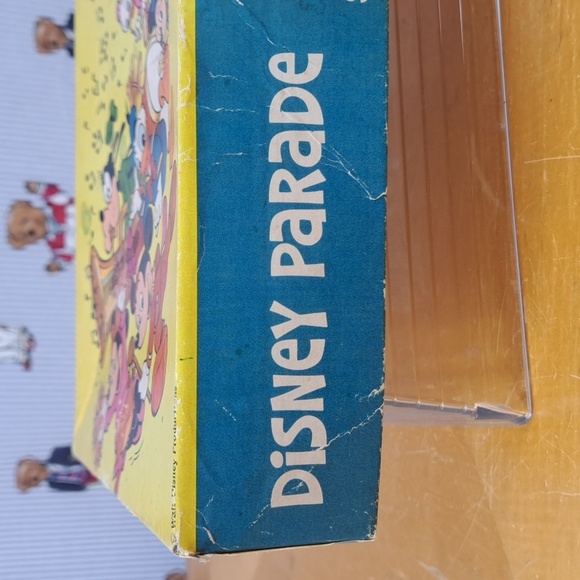 Vintage Disney Parade Character 48-piece Springbok kids jigsaw puzzle 12×17 - Picture 3 of 7